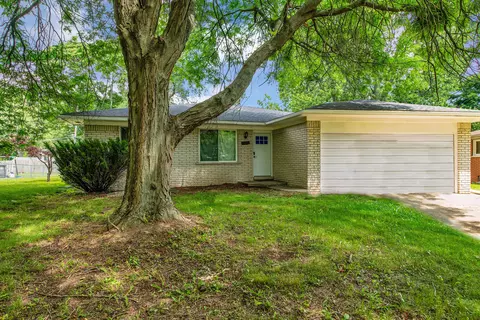 18630 Foch St, Livonia, MI 48152