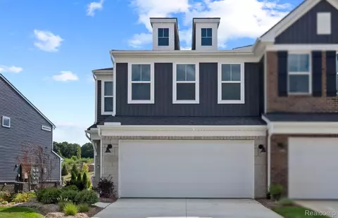 1430 Superior Dr, Milford, MI 48381