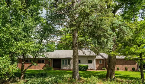 6470 Golfview Dr, Bloomfield Hills, MI 48301