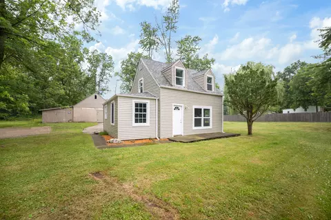 1721 12 W Holmes Rd, Lansing, MI 48910