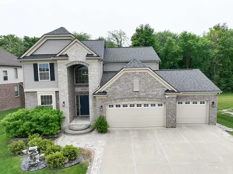 50736 Sevilla Cir, Novi, MI 48374