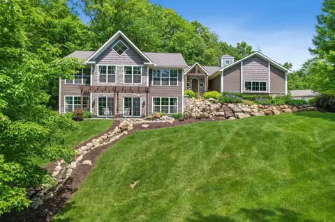 2293 Valley Gate, Milford, MI 48380