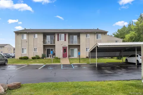 10159 Allen Pointe Dr, Allen Park, MI 48101
