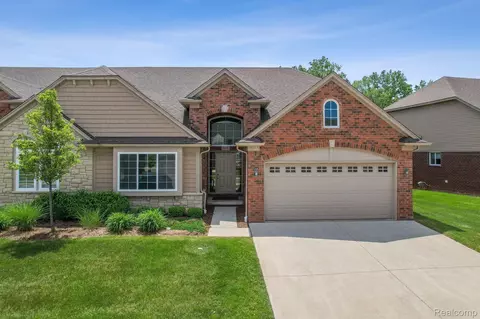 5176 Hawkseye Trc Ter, Warren, MI 48092