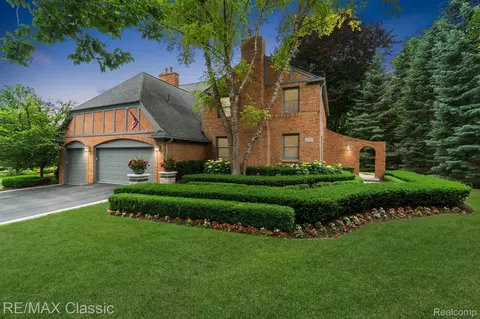 11985 Lorenz Way, Plymouth, MI 48170