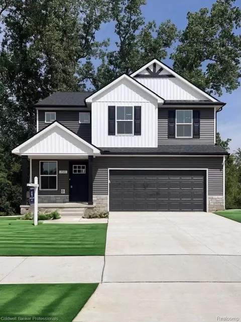 700 Machnik Dr, Chelsea, MI 48118