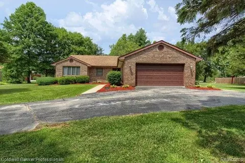 47838 Hull Rd, Van Buren, MI 48111