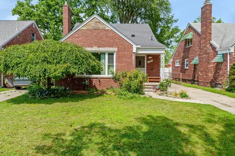 20623 Country Club Dr, Harper Woods, MI 48225