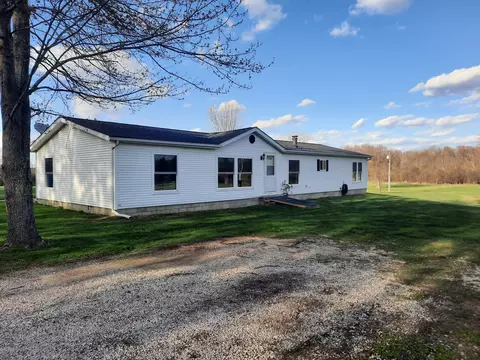 14790 Pine Knoll Ln, Mussey, MI 48014