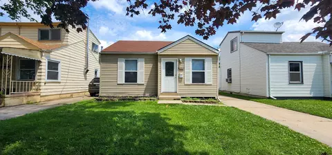 2332 Bloomfield St, Melvindale, MI 48122