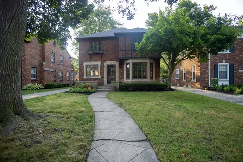18984 Birchcrest Dr, Detroit, MI 48221