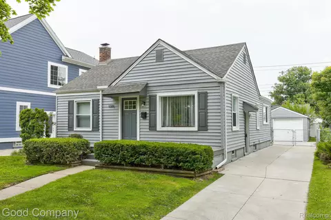 1315 Hoffman Ave, Royal Oak, MI 48067