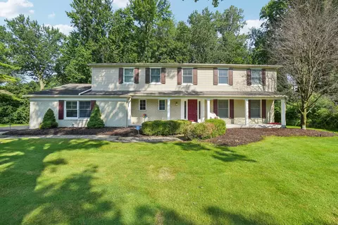 2842 Masefield Dr, Bloomfield Hills, MI 48304