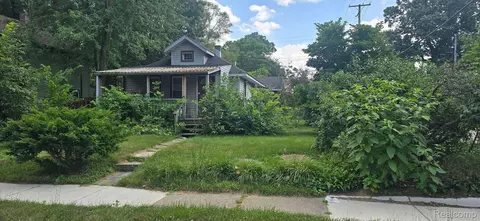 171 W Granet Ave, Hazel Park, MI 48030
