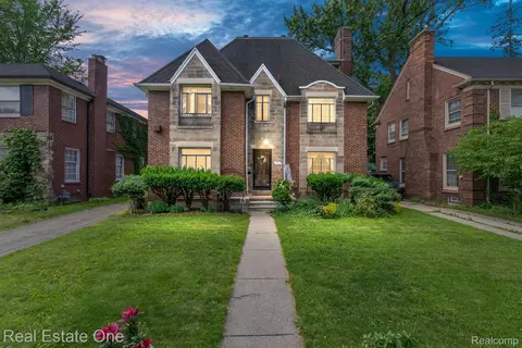 19013 Wildemere St, Detroit, MI 48221
