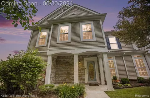 25845 Maritime Cir N, Harrison Township, MI 48045