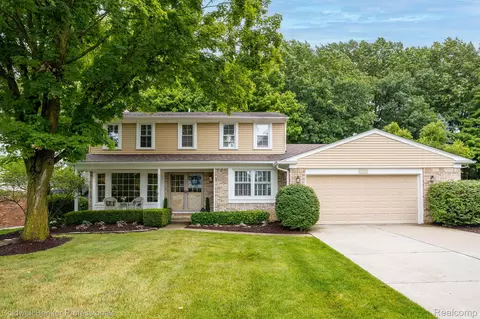 21872 Cumberland Dr, Northville, MI 48167