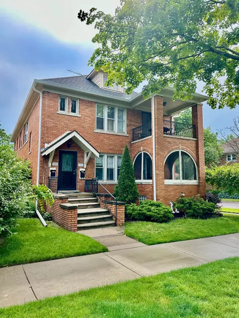 1402 Somerset Ave, Grosse Pointe Park, MI 48230