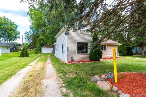 16538 27 Mile Rd, Ray, MI 48096