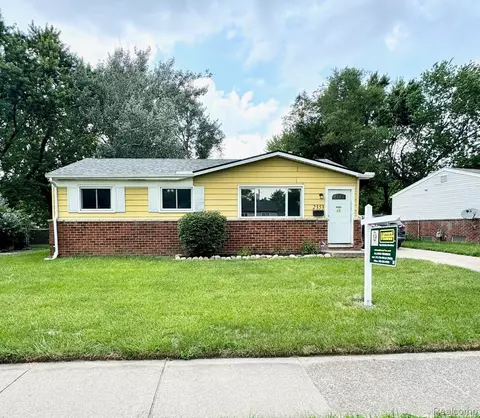 2353 Brooktree Crt Ct, Ypsilanti, MI 48198