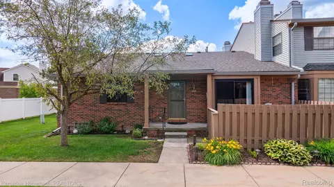 1951 N Arbor Way Dr #43, Canton, MI 48188