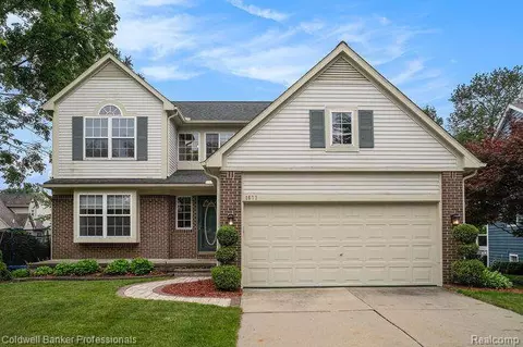1677 Norton Creek Crt Ct, Wixom, MI 48393