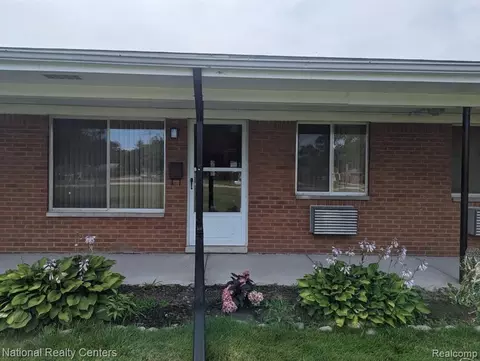 24301 Kelly Rd #111, Eastpointe, MI 48021