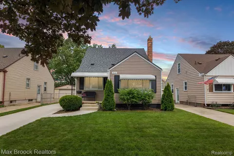 3110 Thomas Ave, Berkley, MI 48072