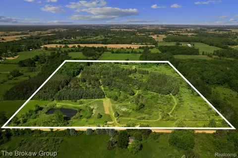 0002 Jordan Rd, Speaker, MI 48454