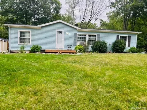 41824 Riggs Rd, Van Buren, MI 48111