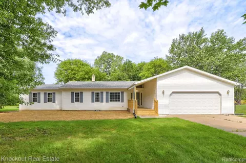 7285 Vassar Rd, Otisville, MI 48463