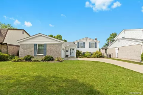 42502 Proctor Rd, Canton, MI 48188
