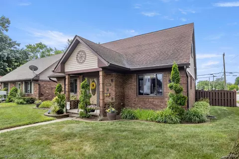 3300 Westpoint St, Dearborn, MI 48124