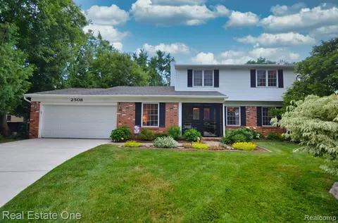 2508 Browning Dr, Lake Orion, MI 48360