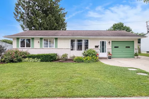 9119 Chesterfield Dr, Swartz Creek, MI 48473