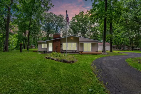4864 Mohawk Ave, Independence, MI 48348