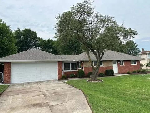 22990 S Nunneley Rd, Clinton Township, MI 48035