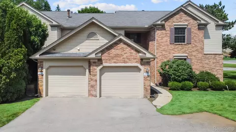 36988 Dartmoor Dr, Farmington Hills, MI 48331