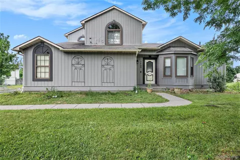 3450 Pine Creek Dr, Brighton, MI 48114