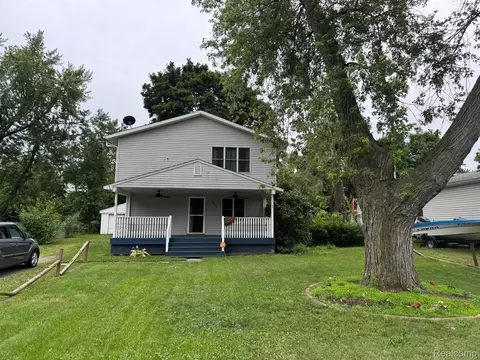 1032 Hawthorne Ave, Ypsilanti, MI 48198