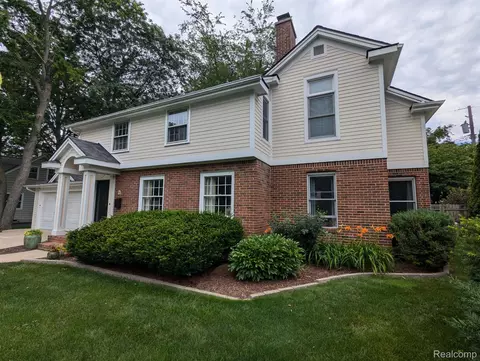 2712 Brockman Blvd, Ann Arbor, MI 48104