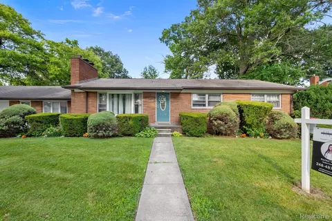 21634 Cunningham Ave, Warren, MI 48091