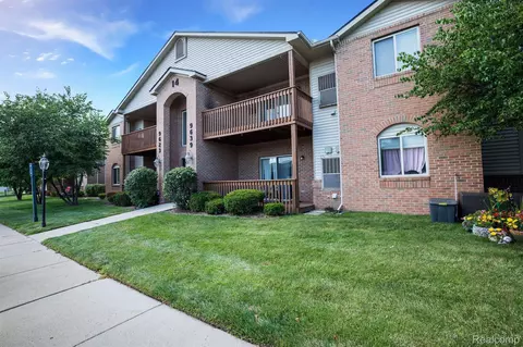9625 Wildflower Crt Ct #14, Van Buren, MI 48111