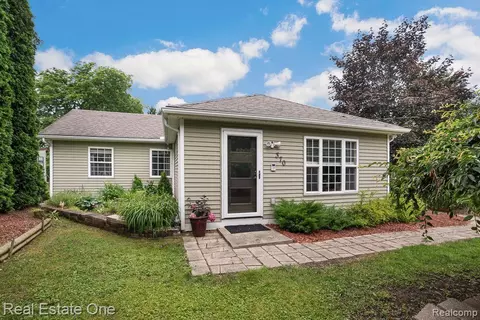 370 S Rochester Rd, Oakland, MI 48363