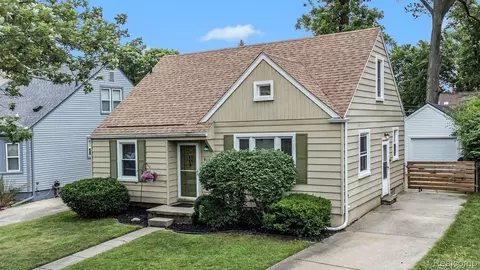 914 N Rembrandt Ave, Royal Oak, MI 48067