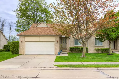 50837 Raintree Cir, Chesterfield, MI 48047