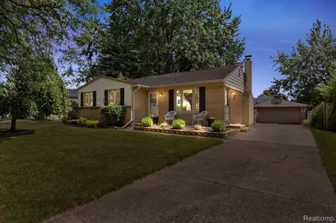 36455 Hees St, Livonia, MI 48150