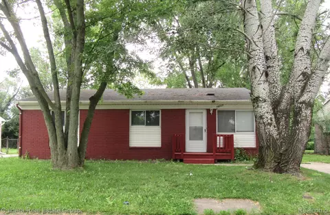 15711 Kerstyn St, Taylor, MI 48180