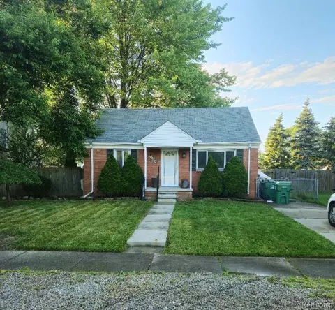 31562 Chester St, Garden City, MI 48135
