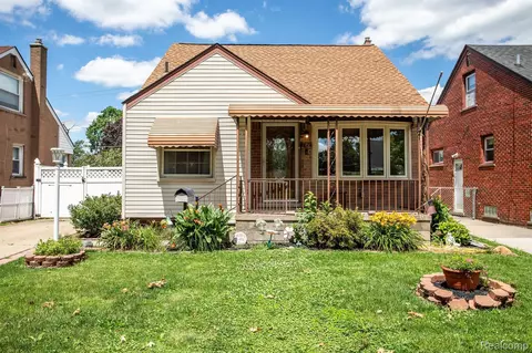 768 Farnham Ave, Lincoln Park, MI 48146
